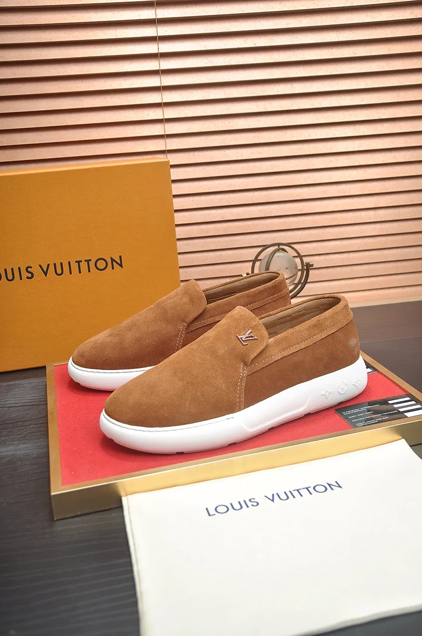 Men's men's shoes 💰700💶[LOUIS VUITTON] new original order 🍀LV Louis Vuitton * - top version of LV classic trendy shoes! Made of imported original LV fabric with rubber surface, breathable cowhide lining, and original wear-resistant rubber foam outsole! High quality products! The yardage is 38-44.